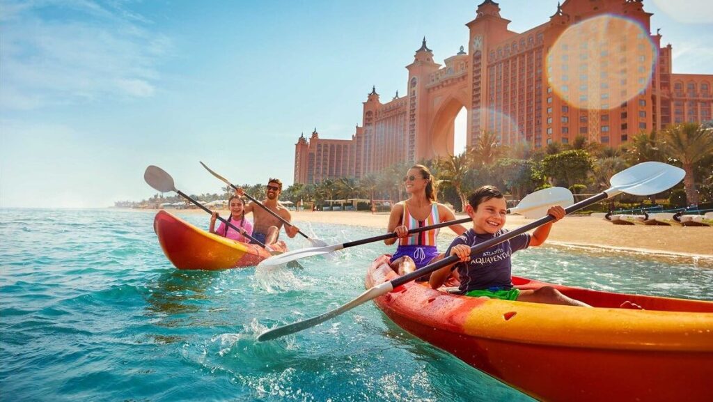 Kayaking in Atlantis hotel