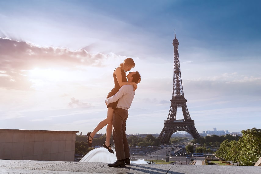 Paris, France a best holiday destination for young couples