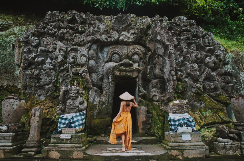Visit arrivals in Bali
