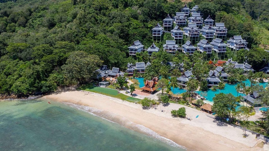Thavorn Beach Village Resort & Spa a best diving resort in Thailand