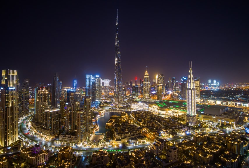 Visit Burj Khalifa in Dubai